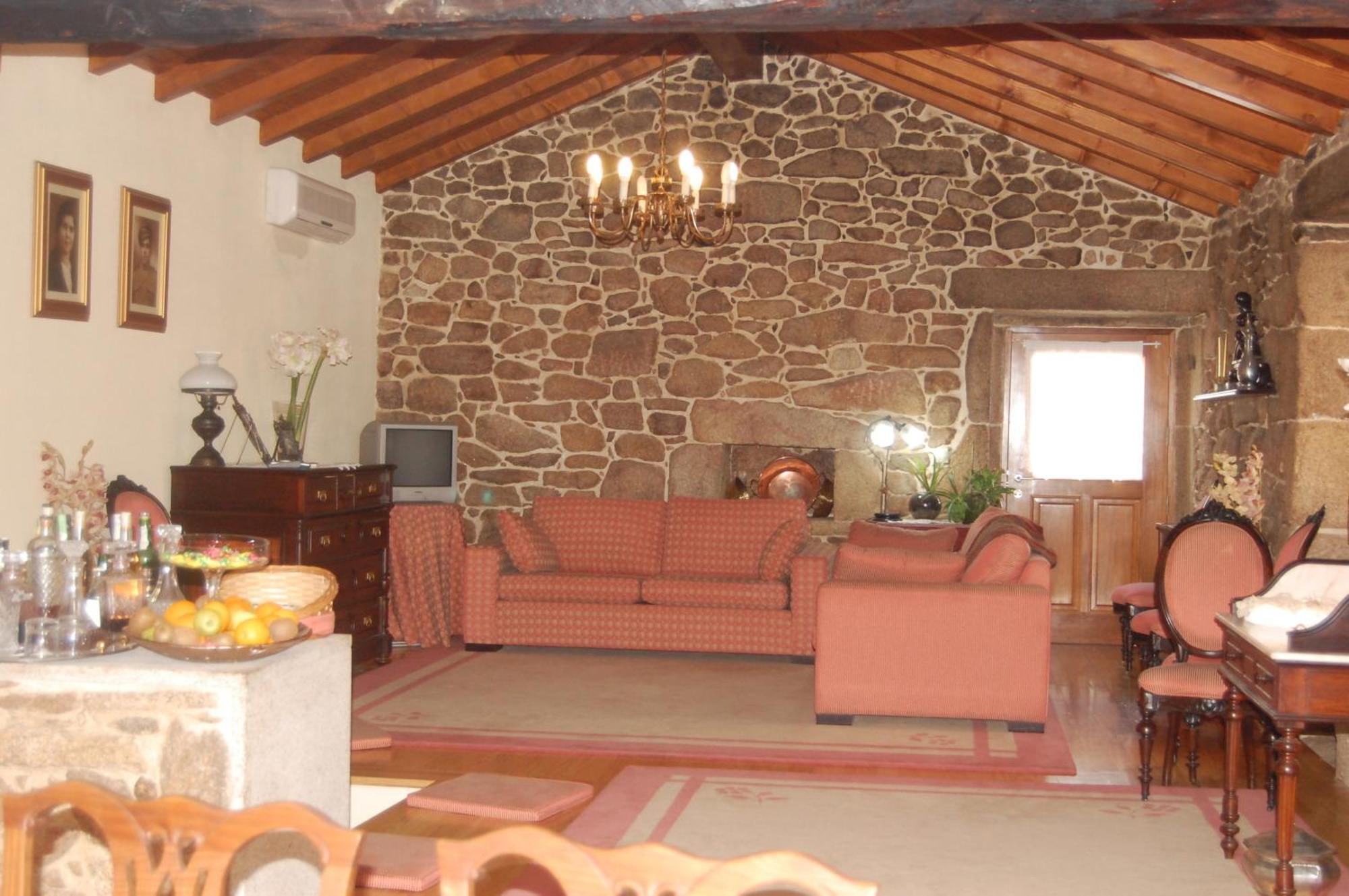 Outros Tempos Turismo De Aldeia Hotel Aricera Bagian luar foto