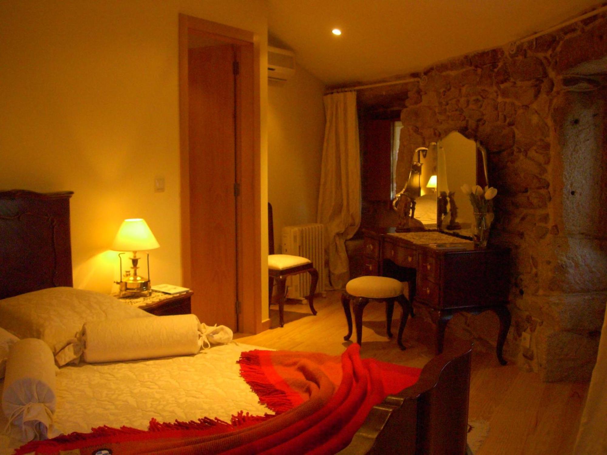 Outros Tempos Turismo De Aldeia Hotel Aricera Bagian luar foto