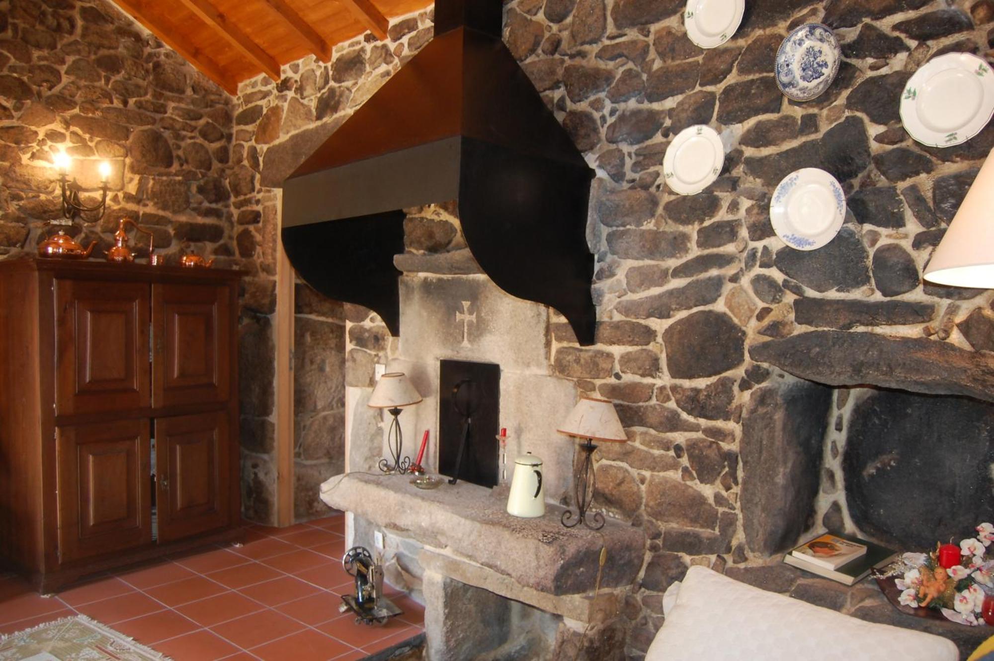 Outros Tempos Turismo De Aldeia Hotel Aricera Bagian luar foto